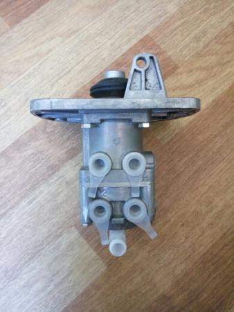 Кран главный тормозной камаз 100-3514008. 108 кран тормозной. 25-3522210 - клапан камаз,маз полуприцепа с клапаном обрыва н/о sorl. Кран тормозной 2-х секционный 8099-3514108 (гтк 6520). 14.