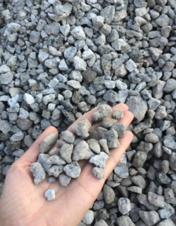 Шлаковый щебень 5-20 фото. Щебень (шлак) сталеплавильный (фракция: 20-40). Щебень 5. Щебень шлаковый 20-40. Шлаковый щебень.