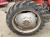 Трактор с/х Massey Ferguson 300 Series 365 модификация сельскохозяйственный трактор малый средний класс гв 1988 – 1997 4х2 крыша наработка 714 мч красный