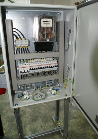 Переносной распределительный щит с узлом учёта 100А 380/220В для ...
