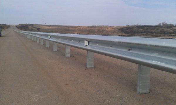 Отбойники дорожные металлические