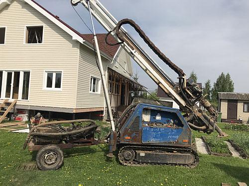 Бурение малогабаритной буровой установкой на воду купить по цене 2700 ...