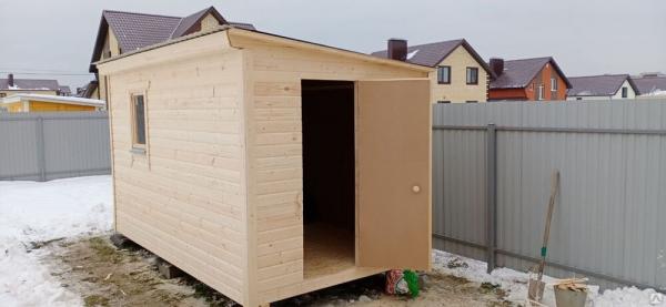 Бытовка деревянная с хозблоком для дачи 4*2, 3 метра купить по цене ...