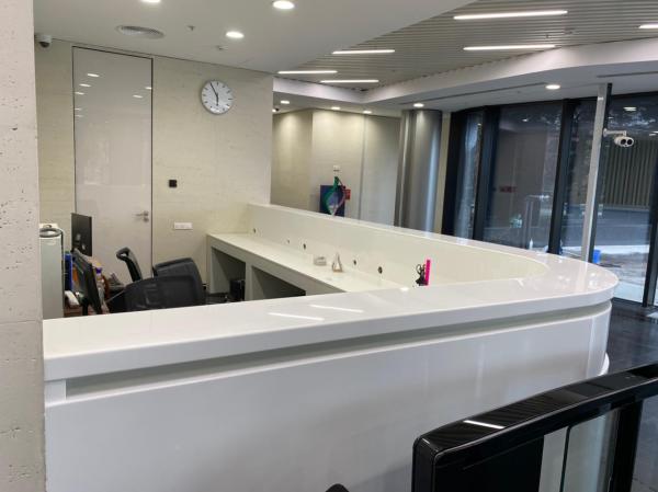 Монтаж подоконника из искусственного камня, Technistone купить по цене ...