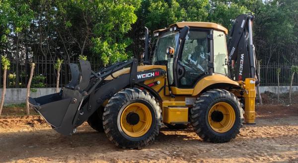 Экскаватор-погрузчик Weichai WLB468 равноколесный купить по цене ...