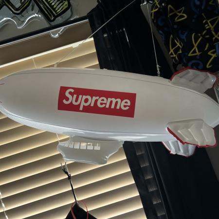Supreme Inflatable Blimp White | Надувной дирижабль от Суприм