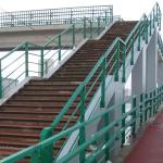 Ограждение лестничных сходов ОГЛС горизонтальное заполнение Ст3 1100х13450 мм, полоса 80х5,0 мм