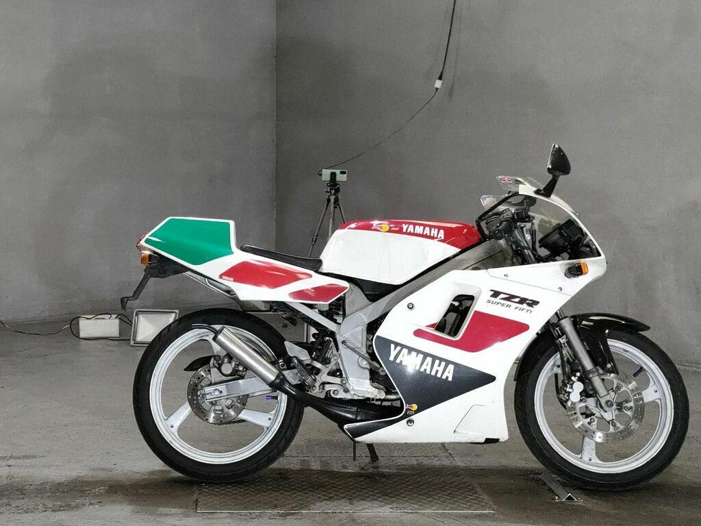 YAMAHA 印象づける TZR50 3TU