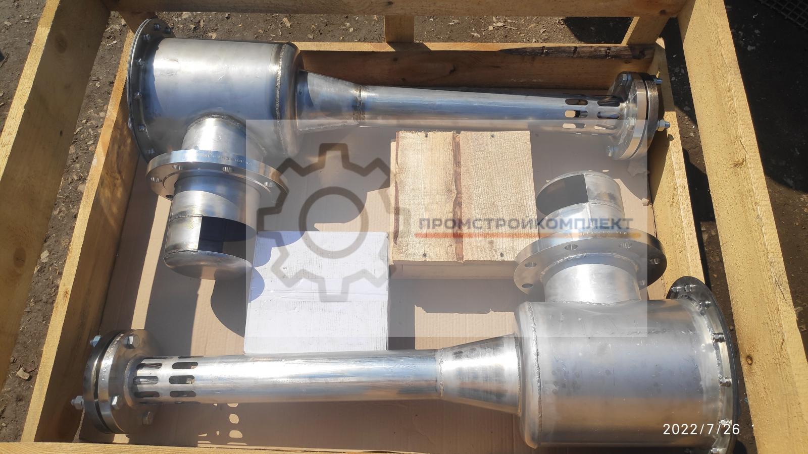 Порно сик пен шарларды жұтады Ер адам автобуста әйелдің есегін итеріп жатыр.