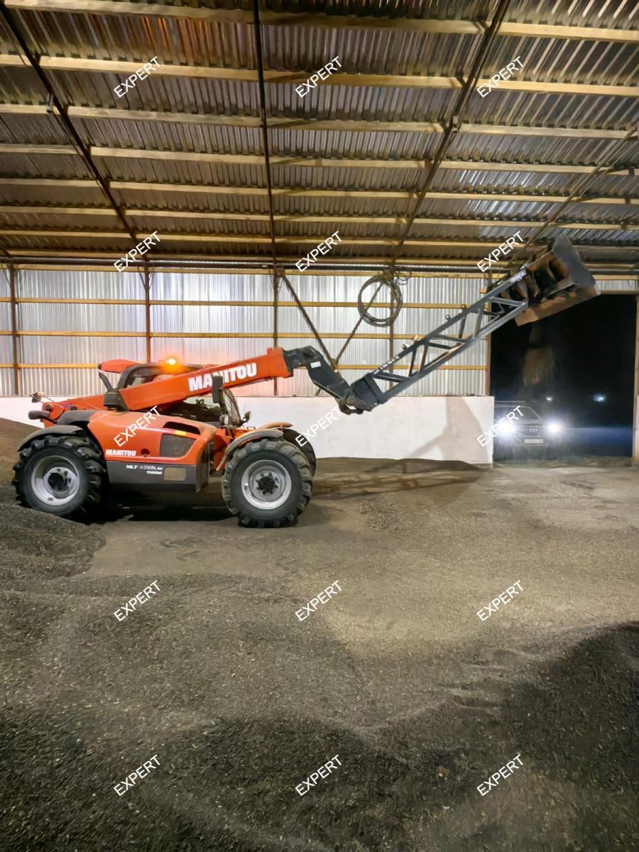 Отвал буртовщик на Фронтальный погрузчик Komatsu