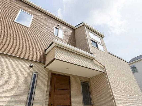 Отделка, оштукатуривание и облицовка фасада здания купить по цене 400 ...