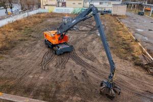 UMG разработала первый в России 40-тонный колесный перегружатель